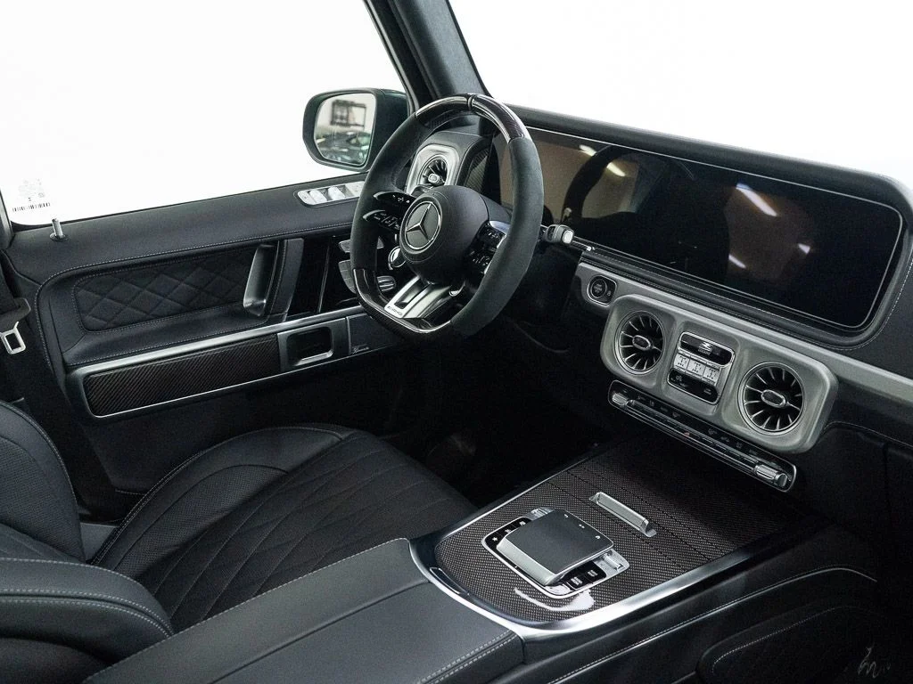 Used 2025 MANUFAKTUR Night Black Magno Mercedes-Benz G 63 AMG® 4MATIC® image 28