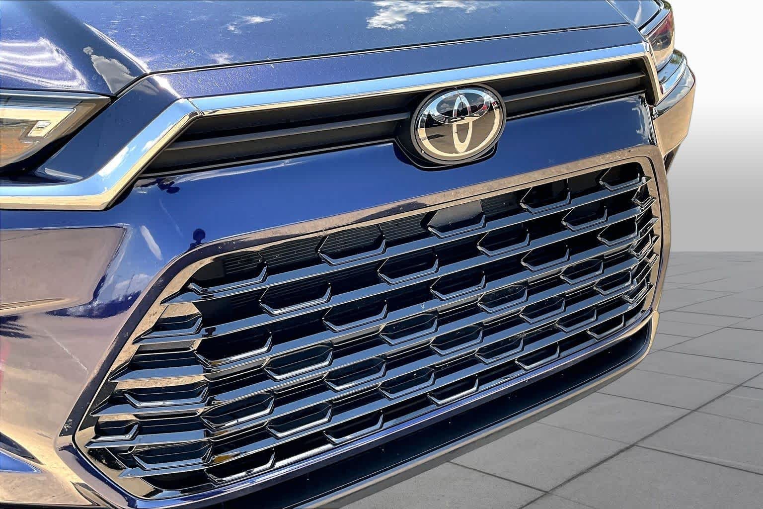 Used 2026 Blueprint Toyota XLE image 29