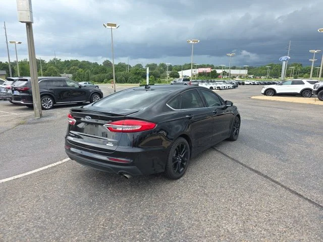 Used 2019 Black Ford SE image 3