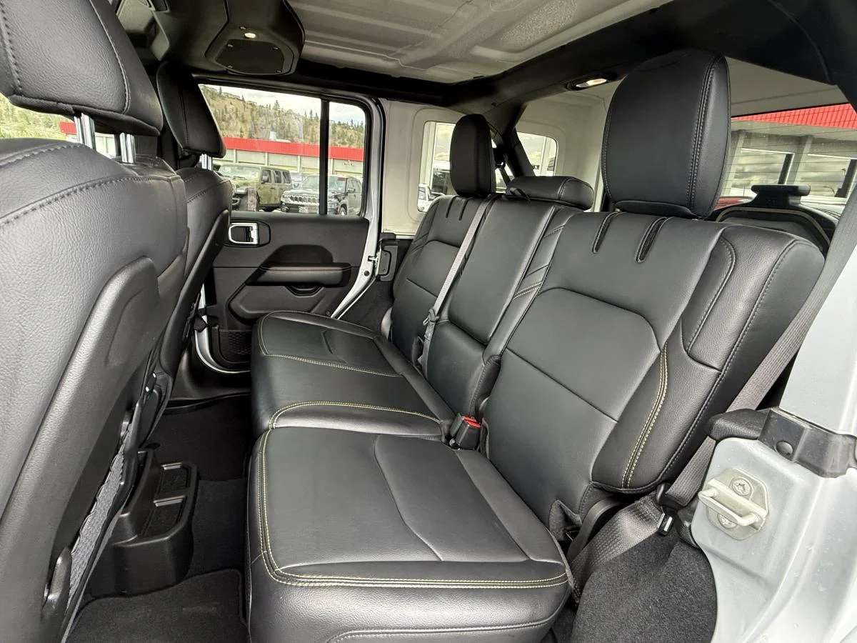 Used 2024 Silver Jeep Sahara 4xe image 14