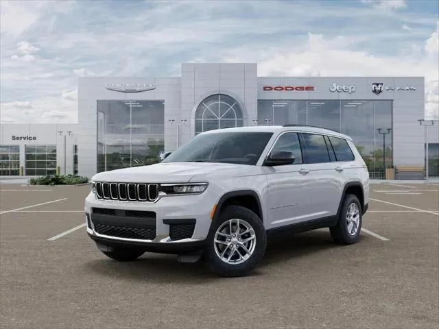 New 2026 Bright White Clear-Coat Exterior Paint Jeep Laredo image 79