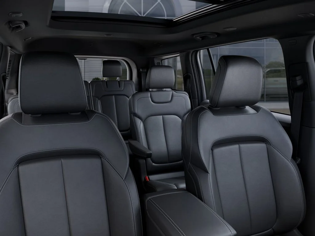 New 2026 Diamond Black Crystal Pearl-Coat Exterior Paint Jeep Limited image 27