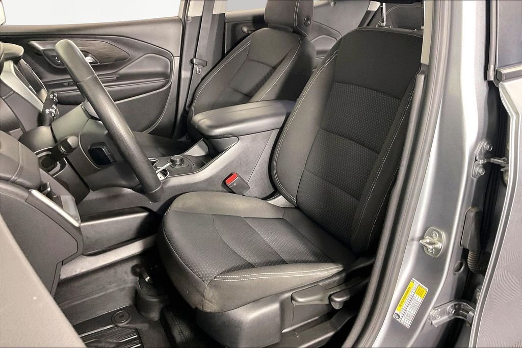 Used 2024 Silver GMC SLE image 18