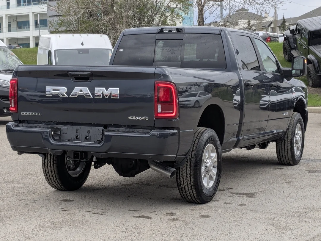 New 2026 Blue RAM Big Horn - - 6.7L HO Diesel - 5th Wheel/Gooseneck Prep - Sport App Pkg - Nav - Cargo Cam & More! image 8