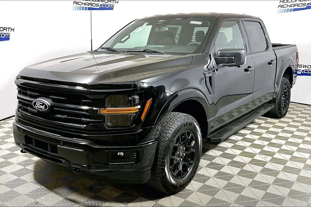 New 2026 Agate Black Metallic Ford XLT image 1