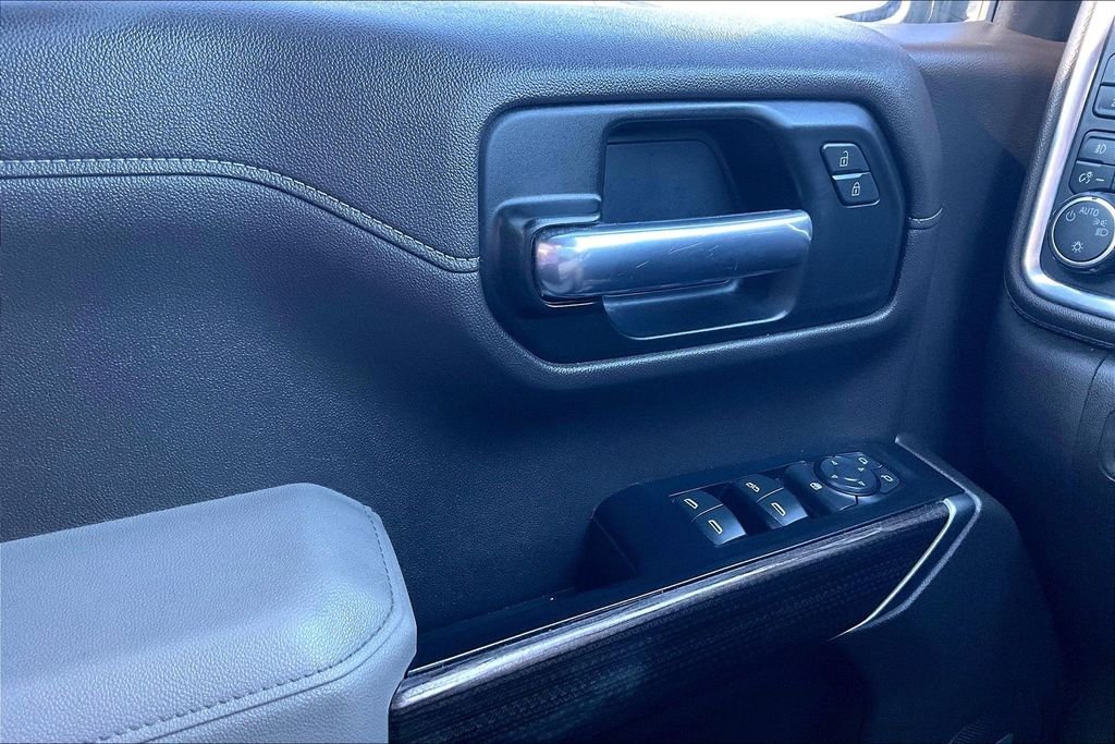 Used 2019 Shadow Gray Metallic Chevrolet RST image 36