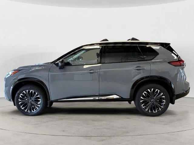 New 2026 Gray Nissan Platinum image 2