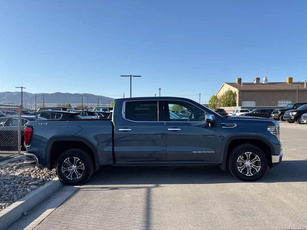 2024 GMC Sierra 1500 SLT - Photo 3
