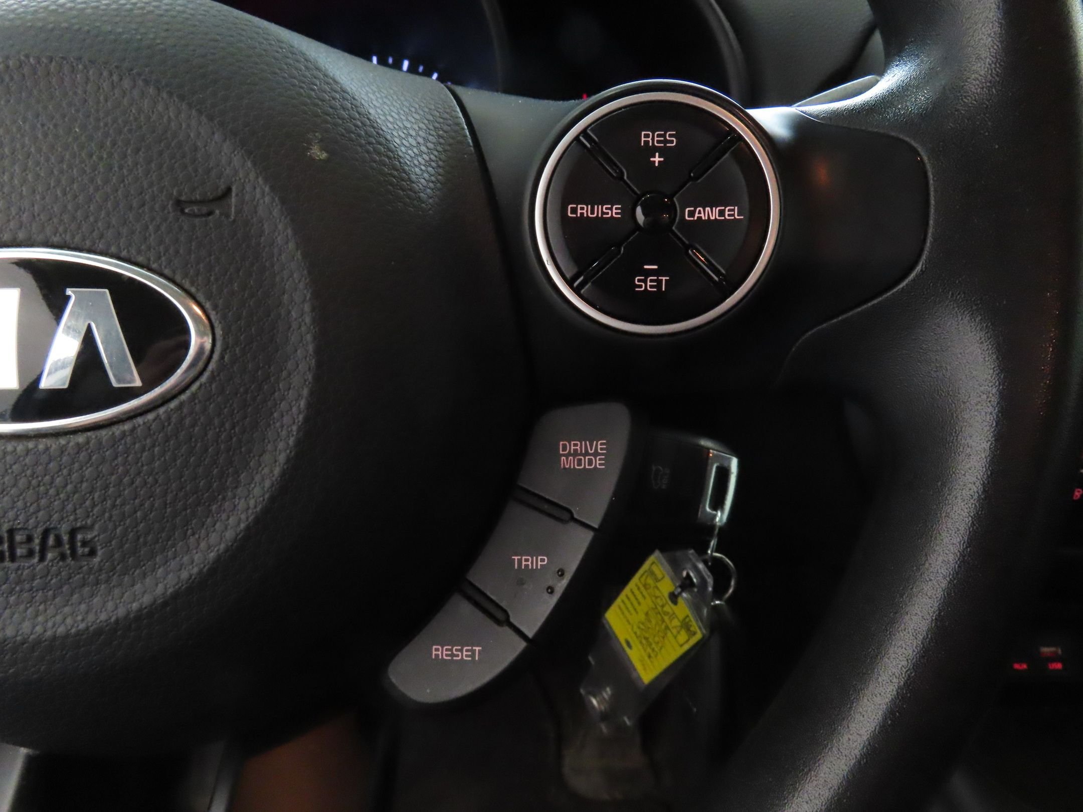 Used 2018 White Kia Plus image 14