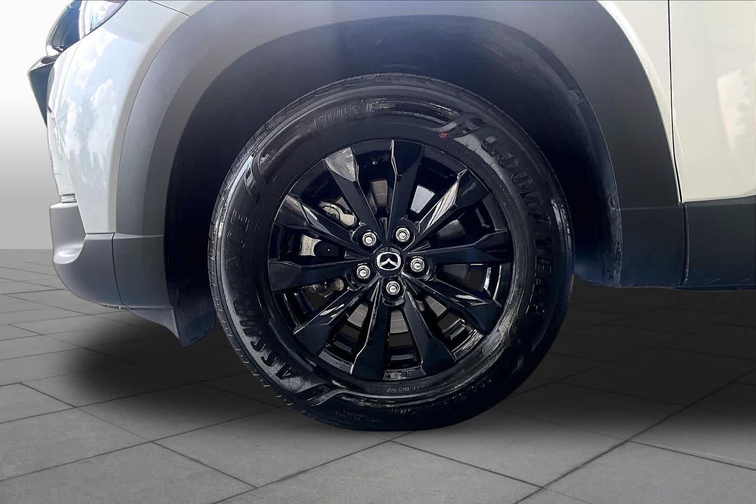 Used 2026 Wind Chill Pearl Mazda 2.5 S Preferred image 11