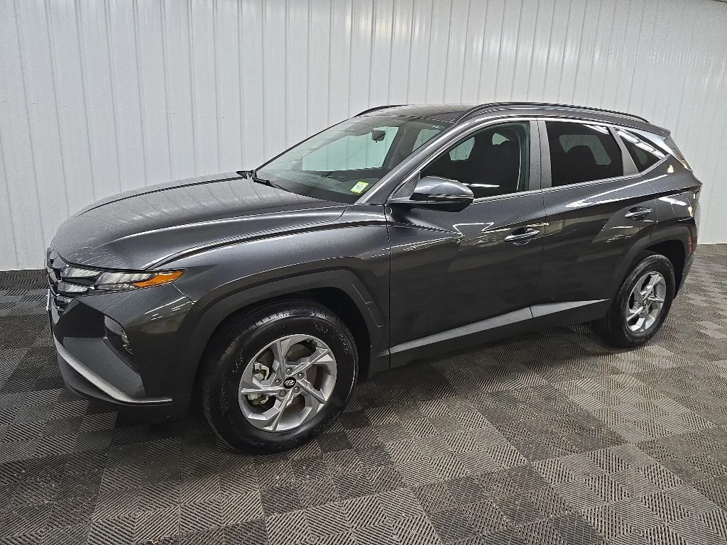 Used 2023 Gray Hyundai SEL image 6
