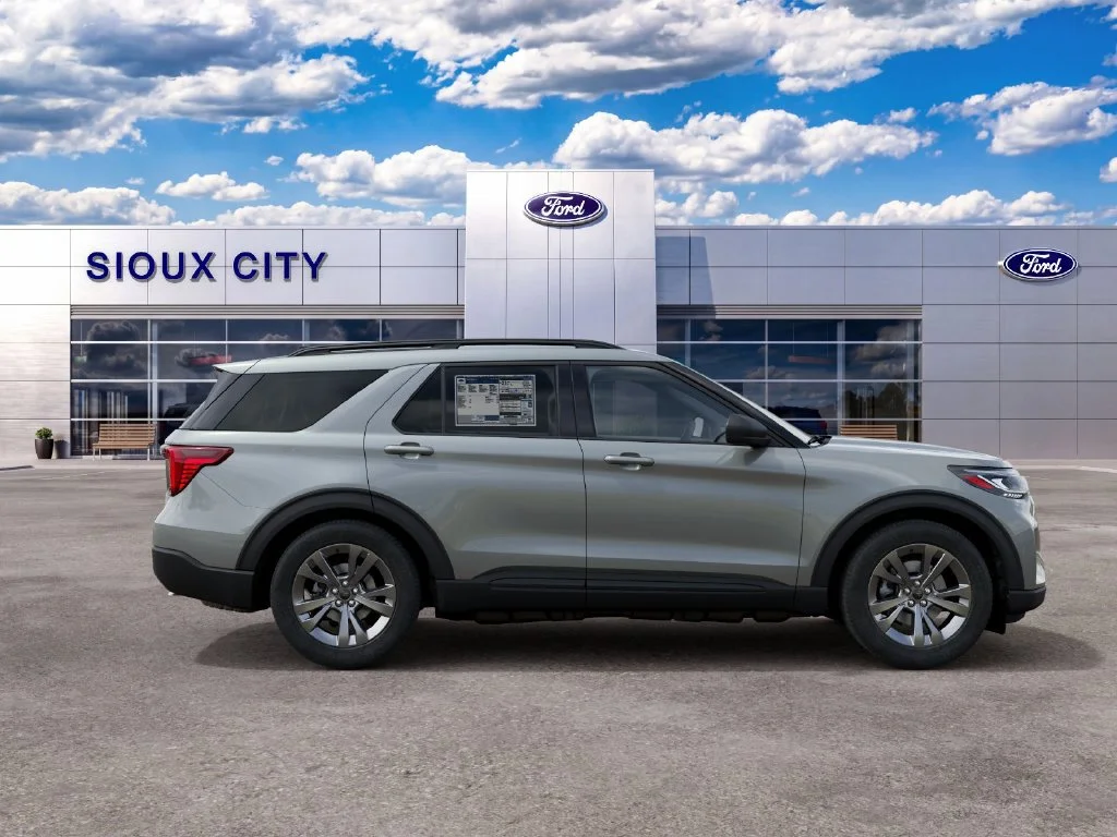 New 2027 Avalanche Gray Ford Active image 5