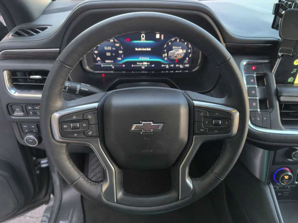 Used 2022 Gray Chevrolet Z71 image 16