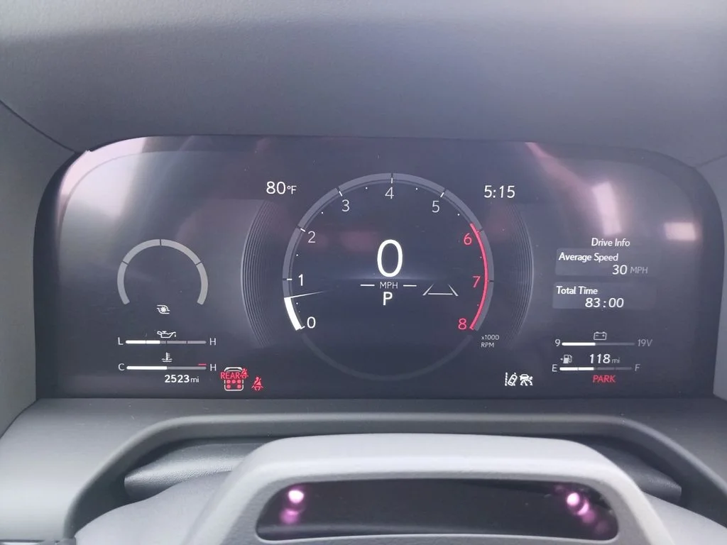 Used 2025  Lexus 550 Luxury image 19