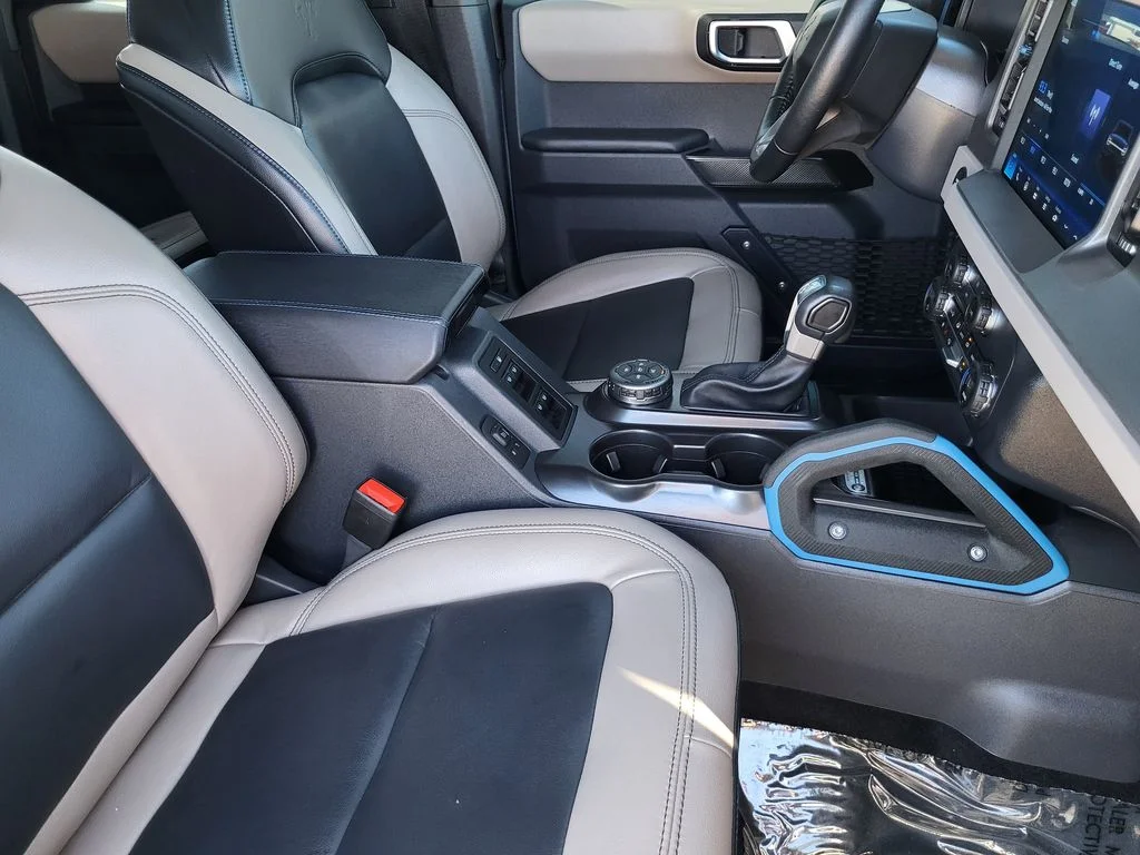 Used 2024 Blue Ford Wildtrak image 10