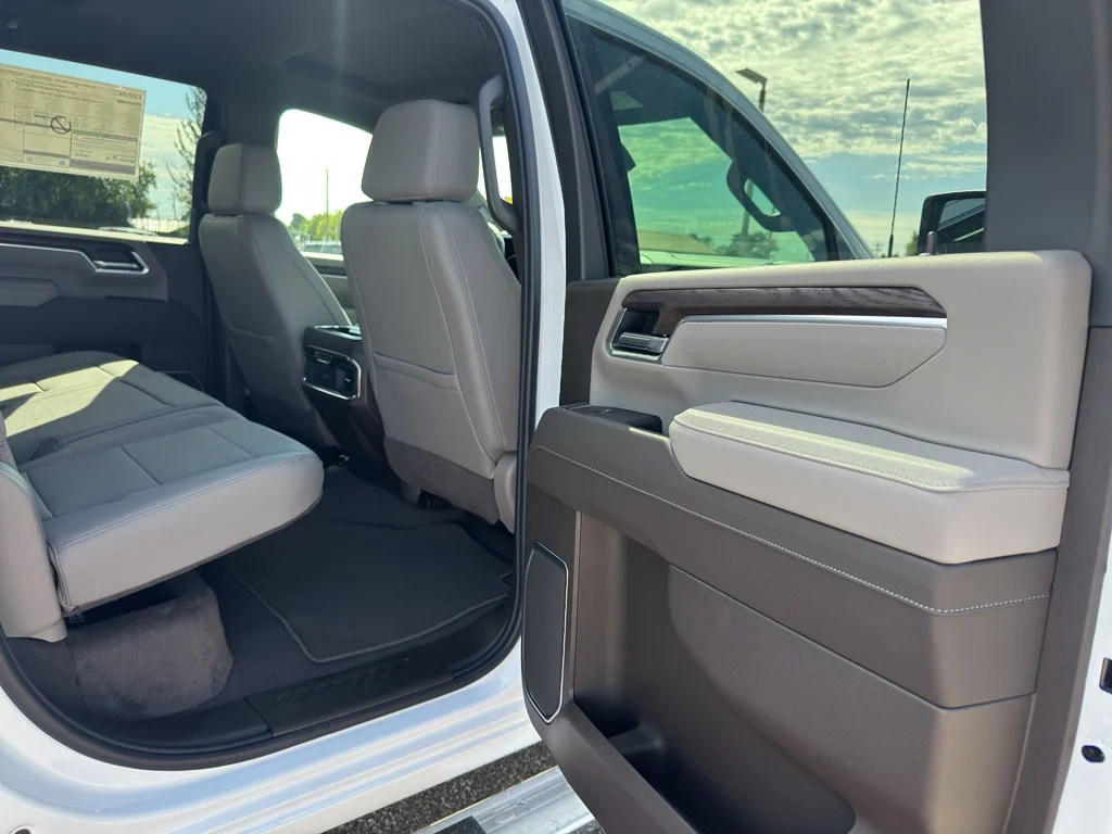 New 2026 Summit White GMC SLT image 17