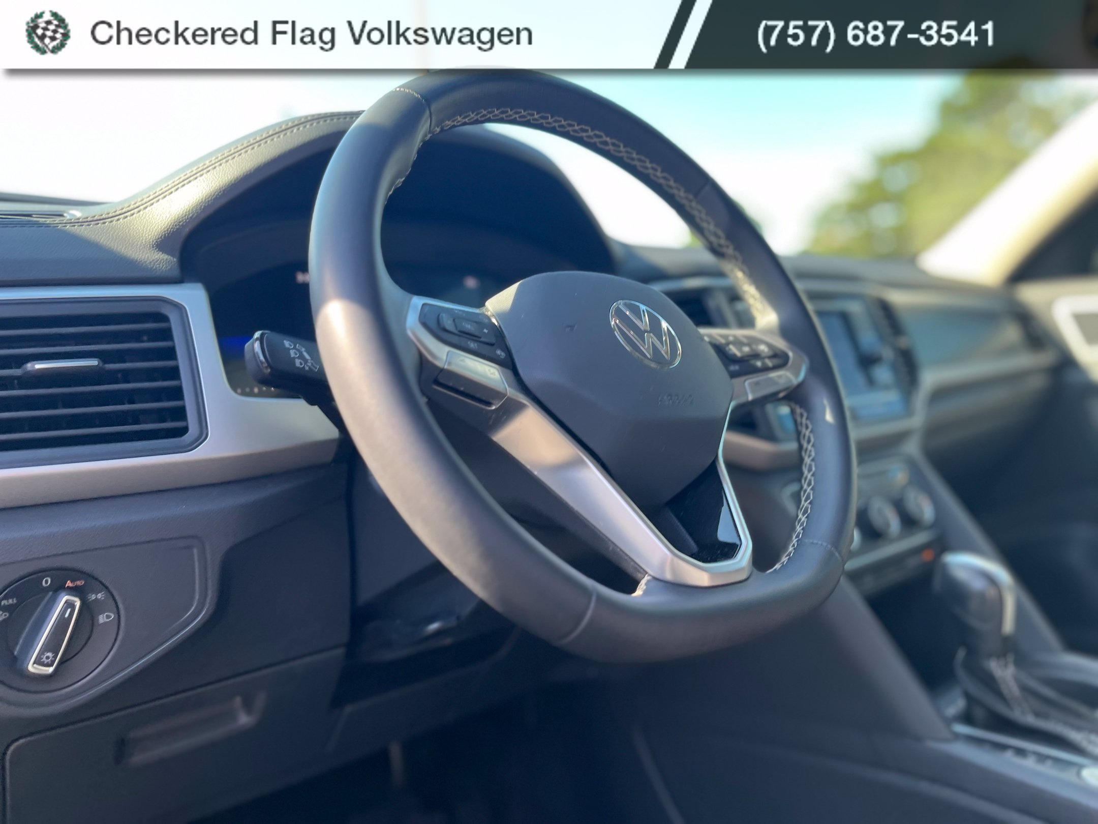 Used 2023 Pure White Volkswagen 2.0T SE image 19