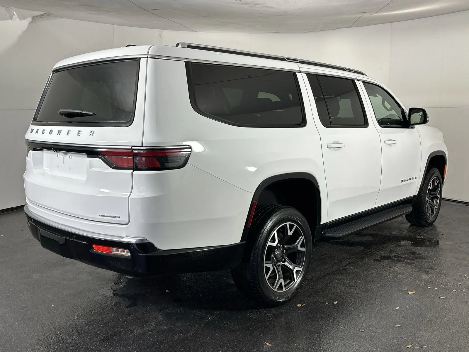 Used 2024 White Jeep Series III image 8