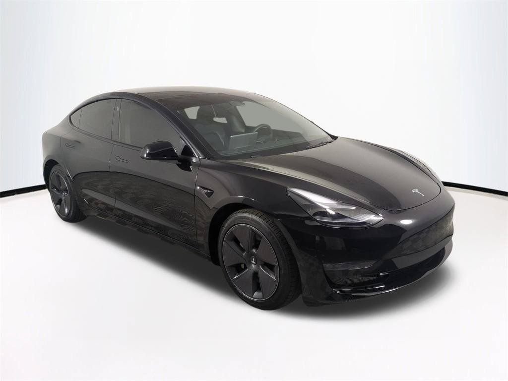 Used 2023  Tesla Long Range image 2