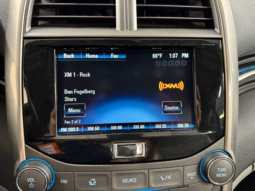 Used 2013 Summit White Chevrolet LT image 19