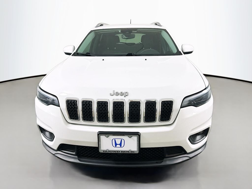 Used 2021 Bright White Clearcoat Jeep Latitude Lux image 2