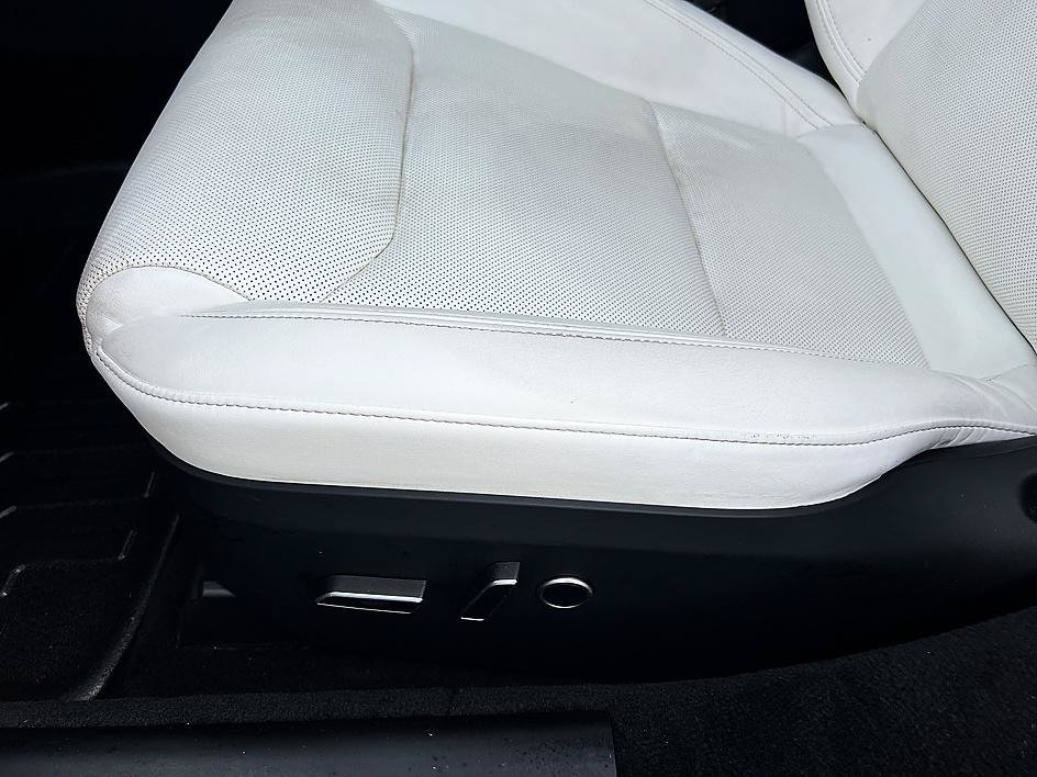 Used 2021 Solid Black Tesla Long Range image 22