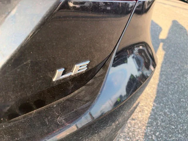 Used 2018 Midnight Black Metallic Toyota L image 8