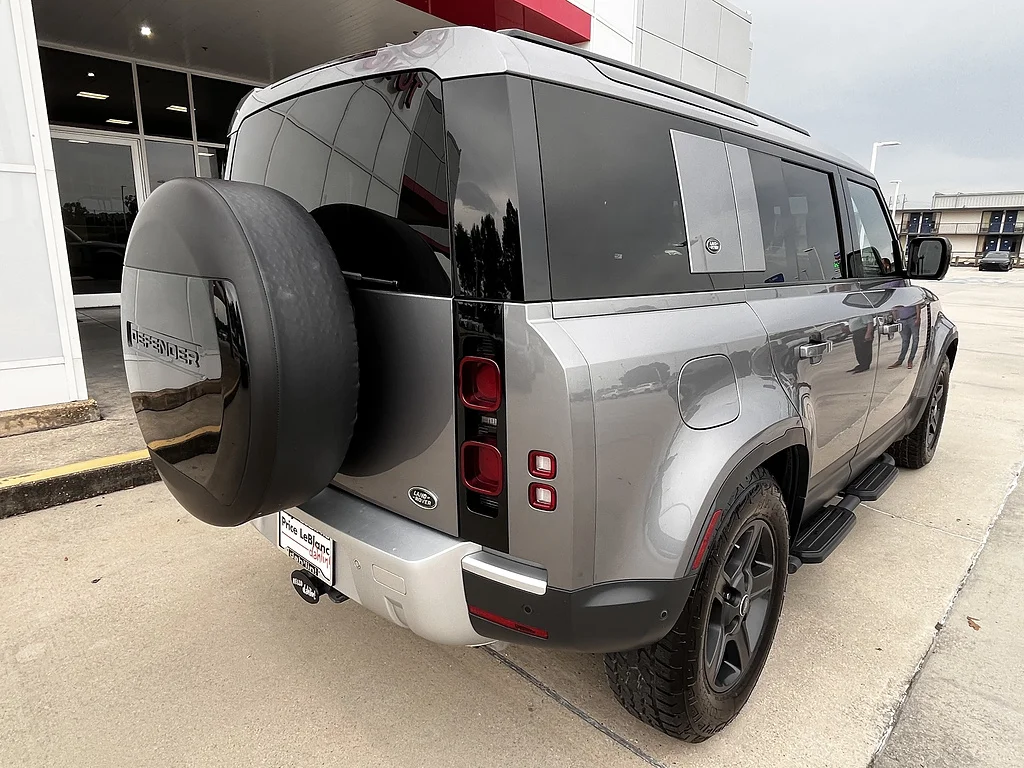 Used 2023 Eiger Grey Metallic Land Rover 110 S image 3