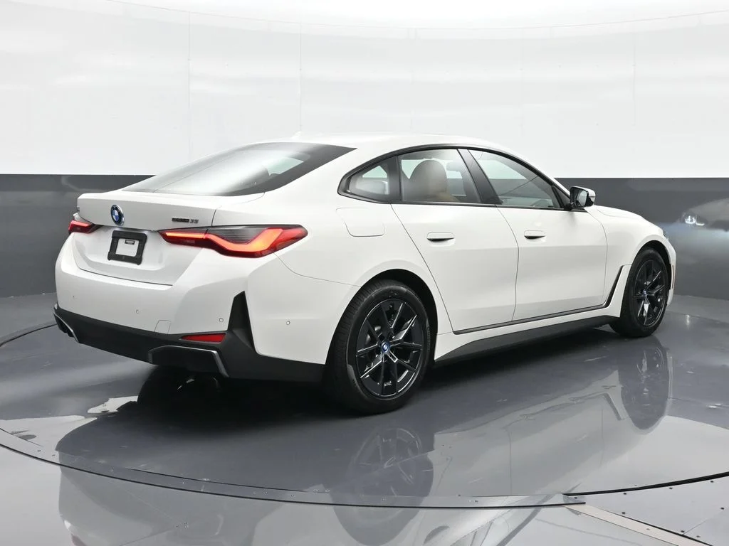 2023 BMW i4 40 - Photo 14