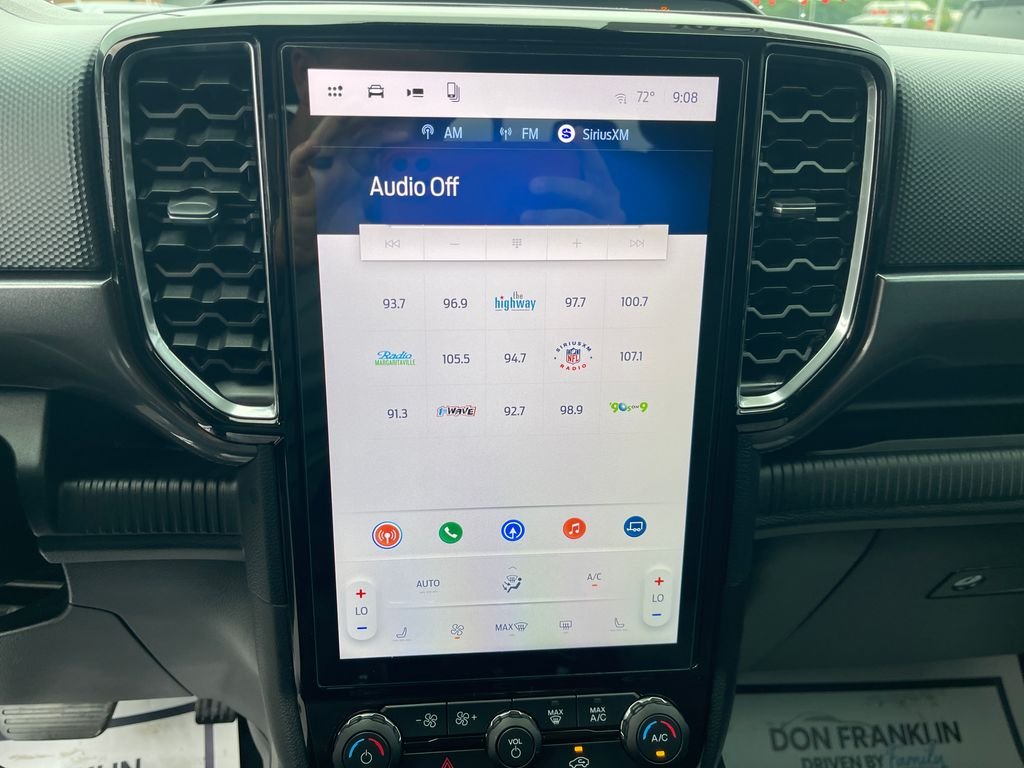 Used 2025 Green Ford XLT image 24