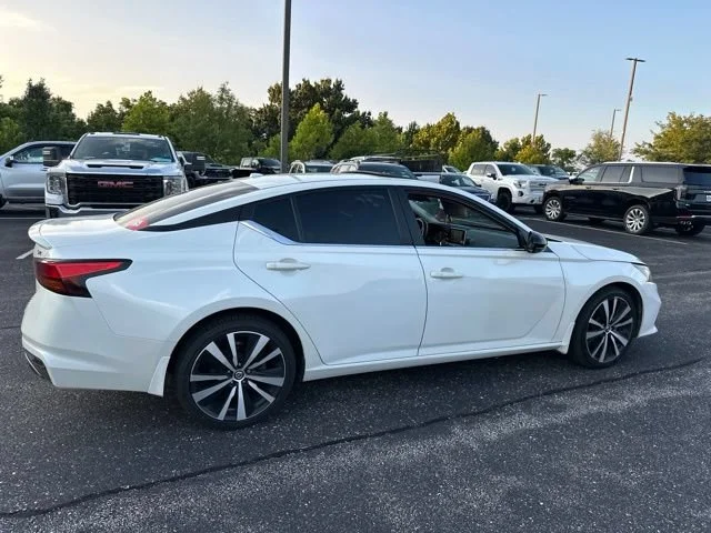 Used 2020 White Nissan SR Intelligent AWD image 4