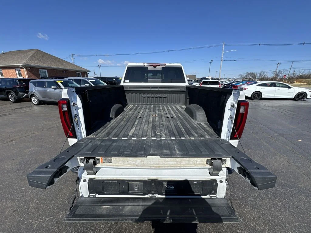Used 2024 White GMC Denali Ultimate image 24