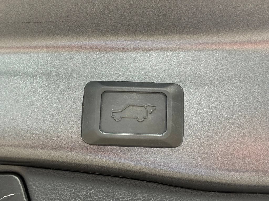 Used 2021 Gray Toyota XLE Premium image 35