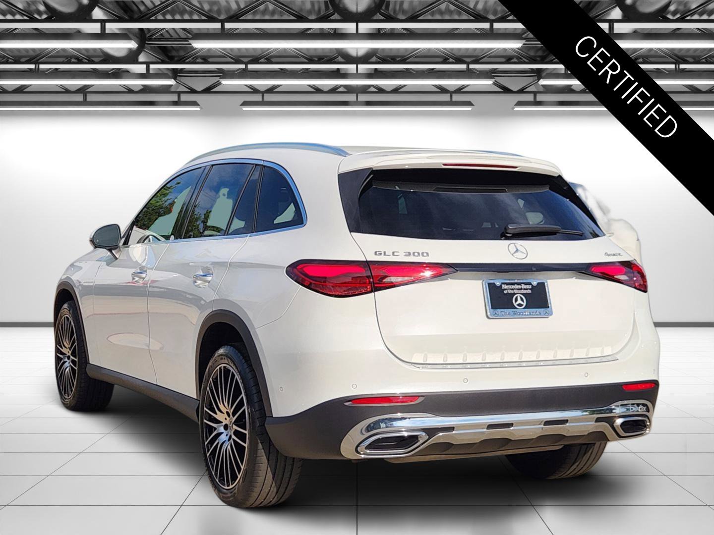 Certified Used 2024 MANUFAKTUR Moonlight White Metallic Mercedes-Benz GLC 300 image 7