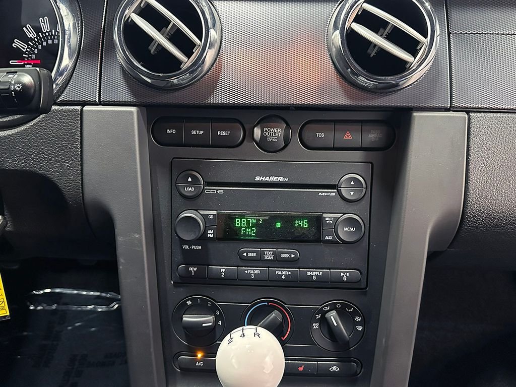Used 2007 Orange Ford  image 55