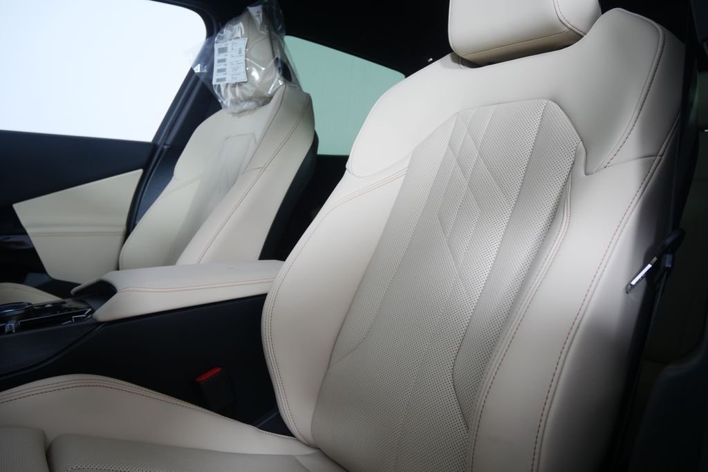 Used 2026 Alpine White BMW 30 xDrive image 9