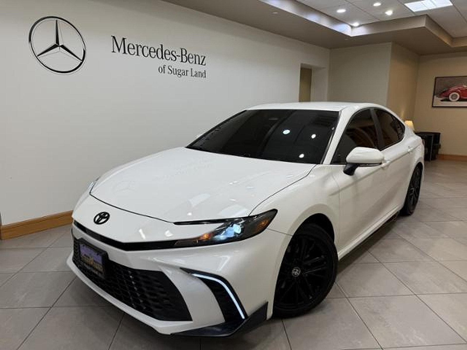 Used 2025 White Toyota  image 1