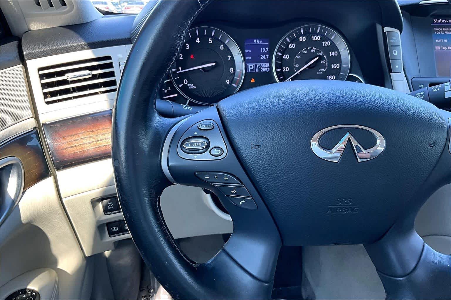 Used 2012 Malbec Black INFINITI  image 20
