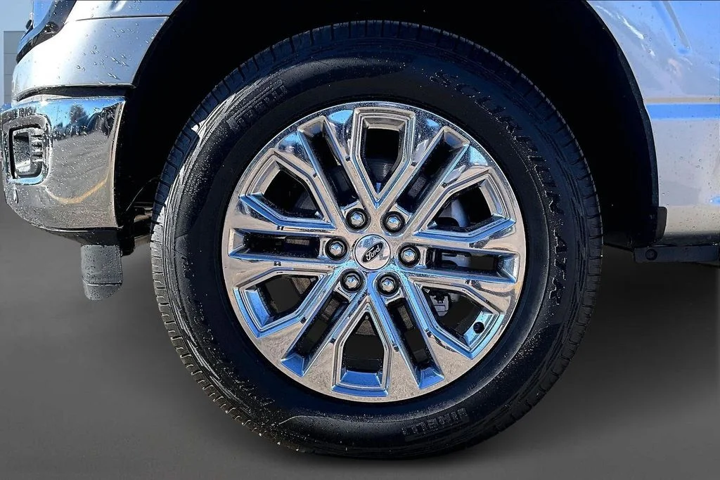 2025 Ford F-150 XLT - Photo 14