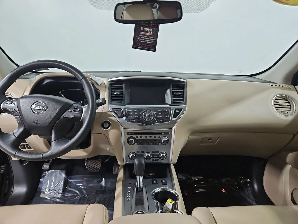 Used 2018 Green Nissan SL image 18
