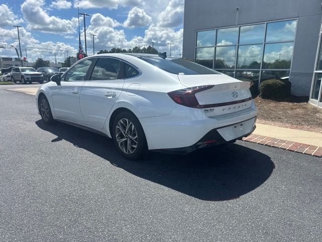 Used 2023 White Hyundai SEL image 9