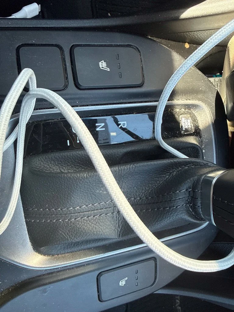 Used 2014 Silver Hyundai Base image 10