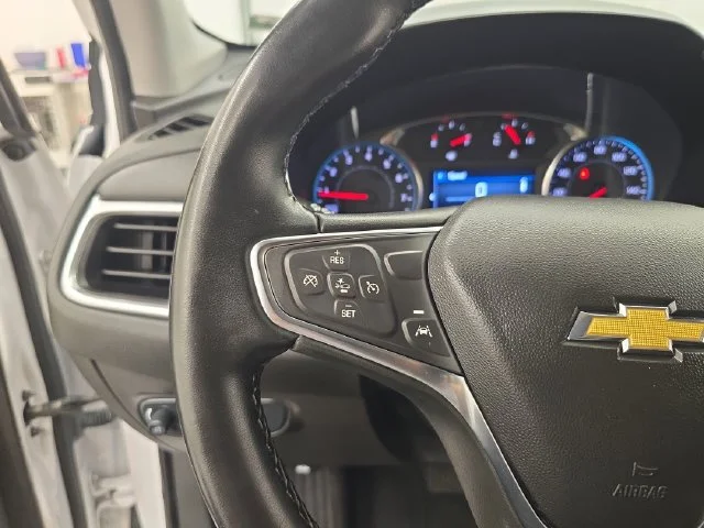Used 2024 Summit White Chevrolet LT image 31