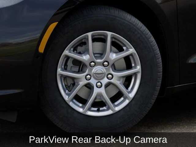 New 2026 Diamond Black Crystal Pearl-Coat Exterior Paint Chrysler Select image 9