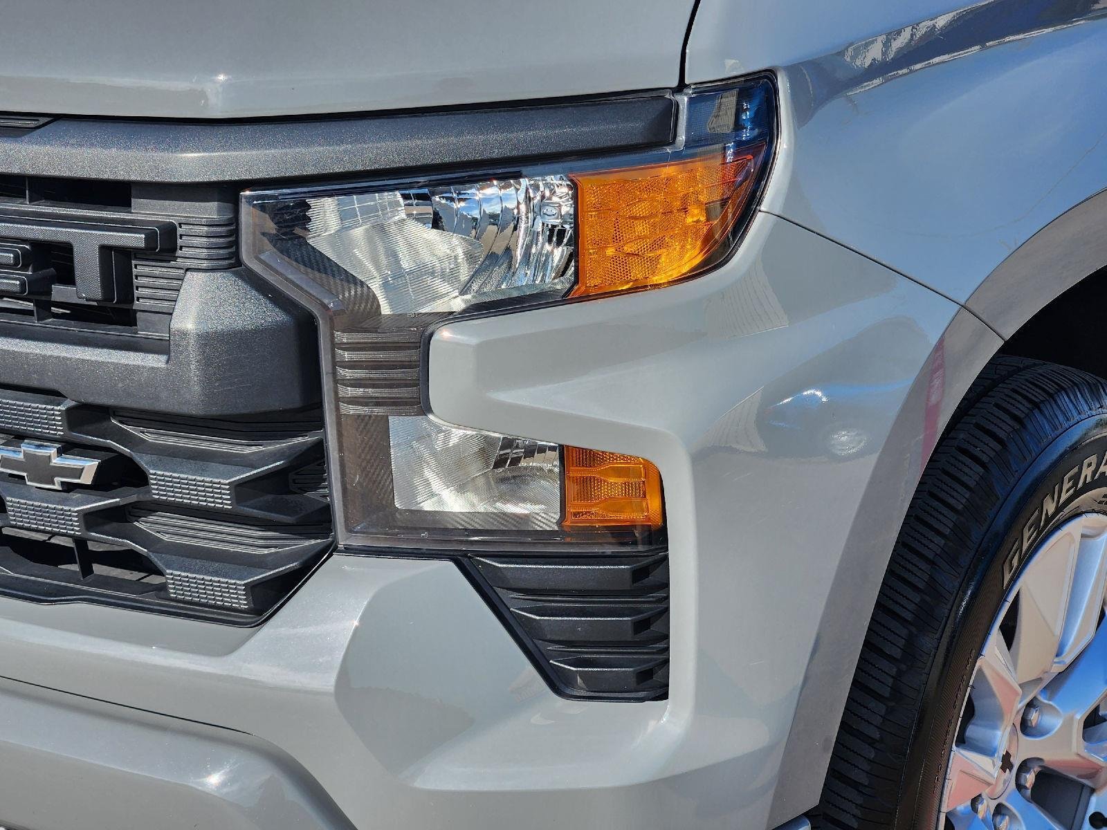 2024 Chevrolet Silverado 1500 photo 8 of 33
