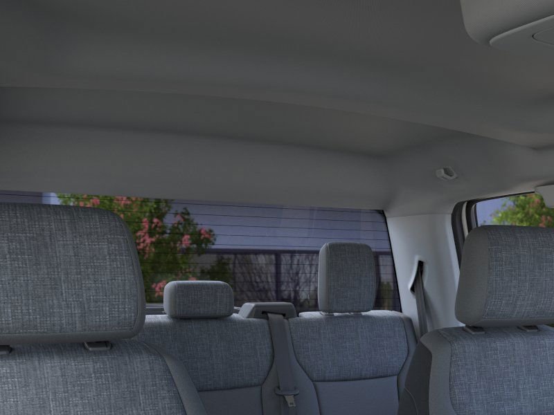 New 2025 Oxford White Ford XLT image 22