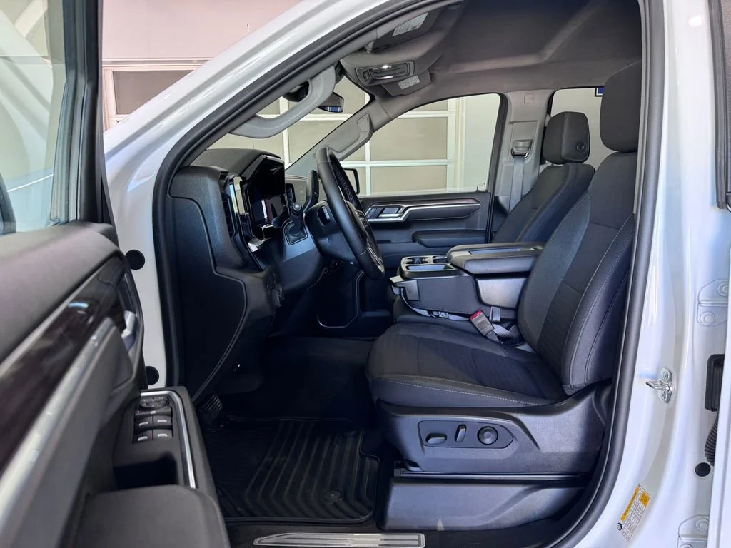 2026 Chevrolet Silverado 1500 LT - Photo 10