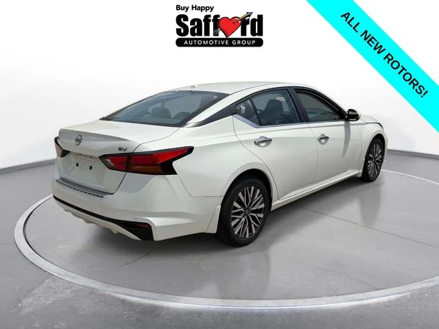 Used 2023 White Nissan 2.5 SV image 6