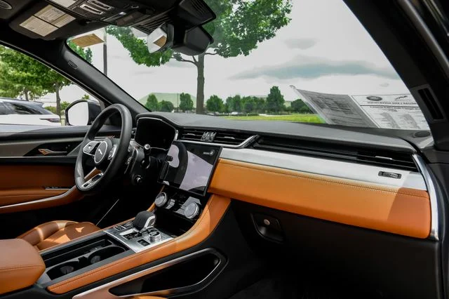 2026 Jaguar F-Pace R-Dynamic S - Photo 14