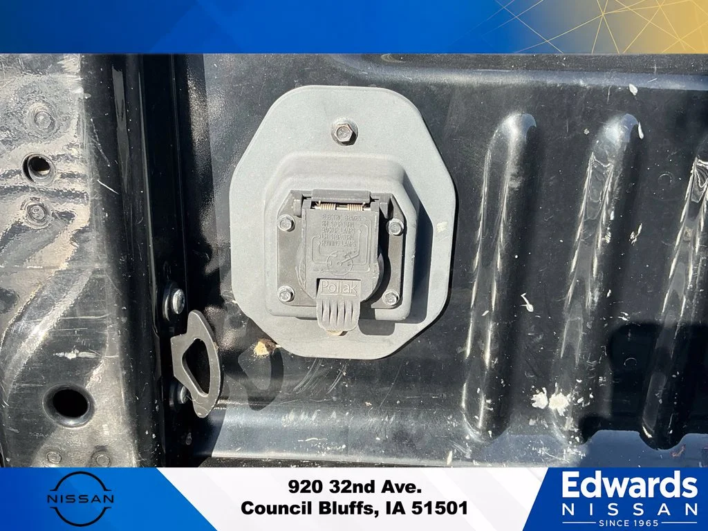 Used 2017 Black Ford XLT image 12